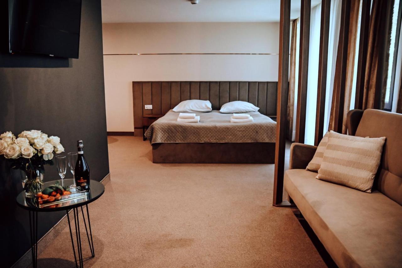 Ryteblota Resort & Spa Zbiczno Eksteriør billede